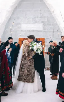 Vinterbryllup iskatedral